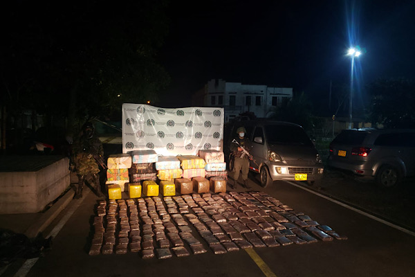 varios_kilogramos_de_marihuana_y_clorhidrato_de_cocaína_fueron_incautados_por_policía_en_el_cauca