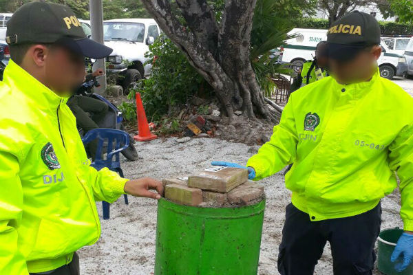 Incautación-216-kilos-de-cocaína1