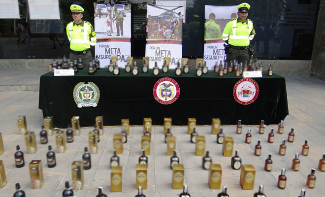 La Policía Nacional-incautó-108-botellas-de-licor adulterado-en-el Meta