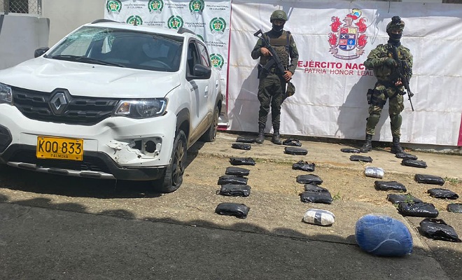 18 kilogramos de marihuana y 01 vehículo incautados