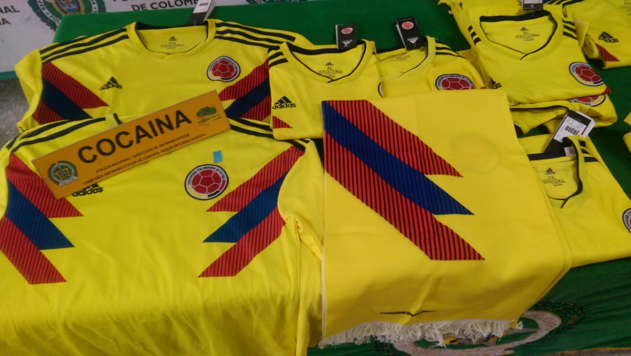 Incautamos-14-camisetas-de la-selección-Colombia-impregnadas-con-cocaína