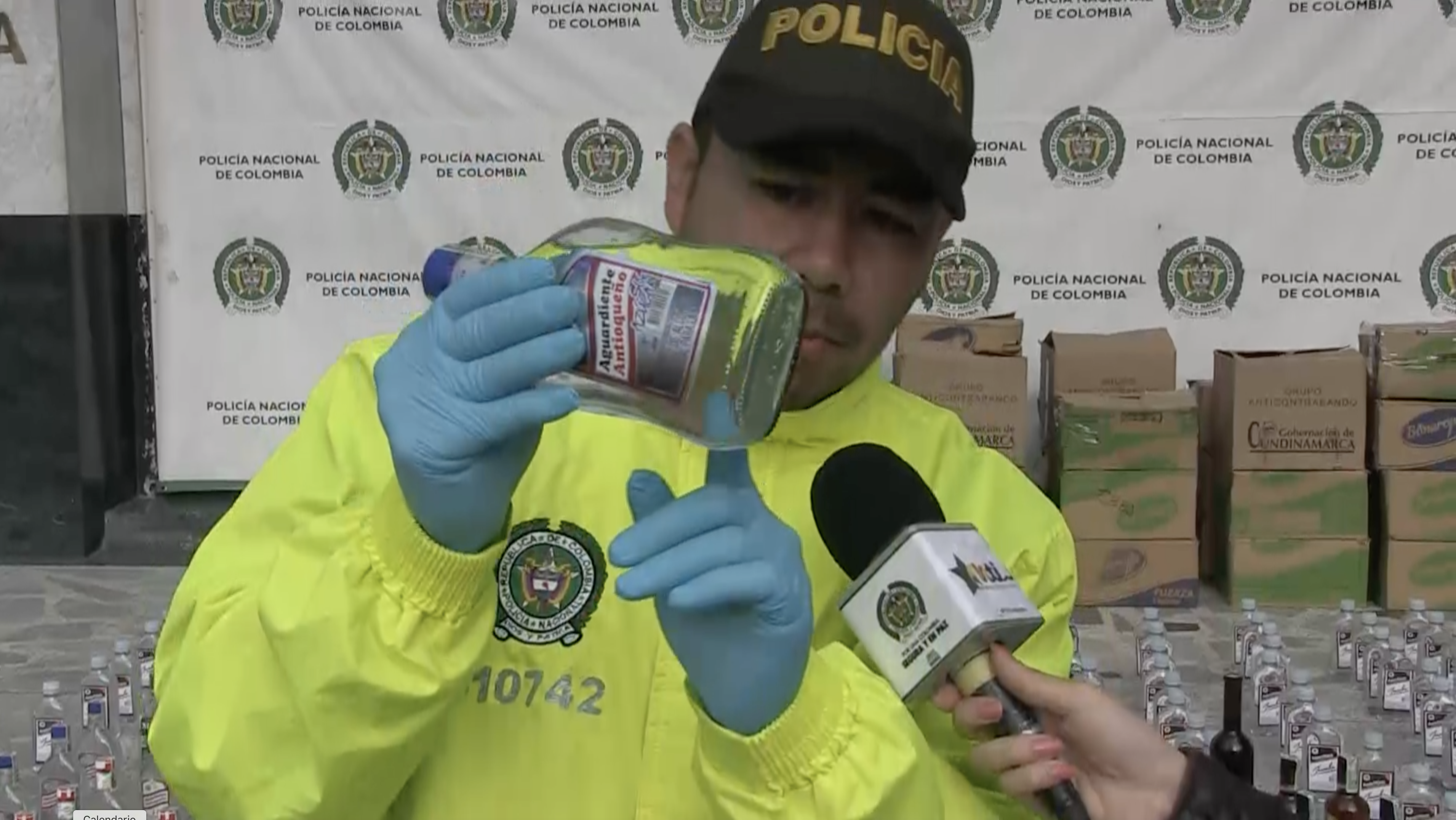 policía-decomisa-licor-adulterado-en-bogotá