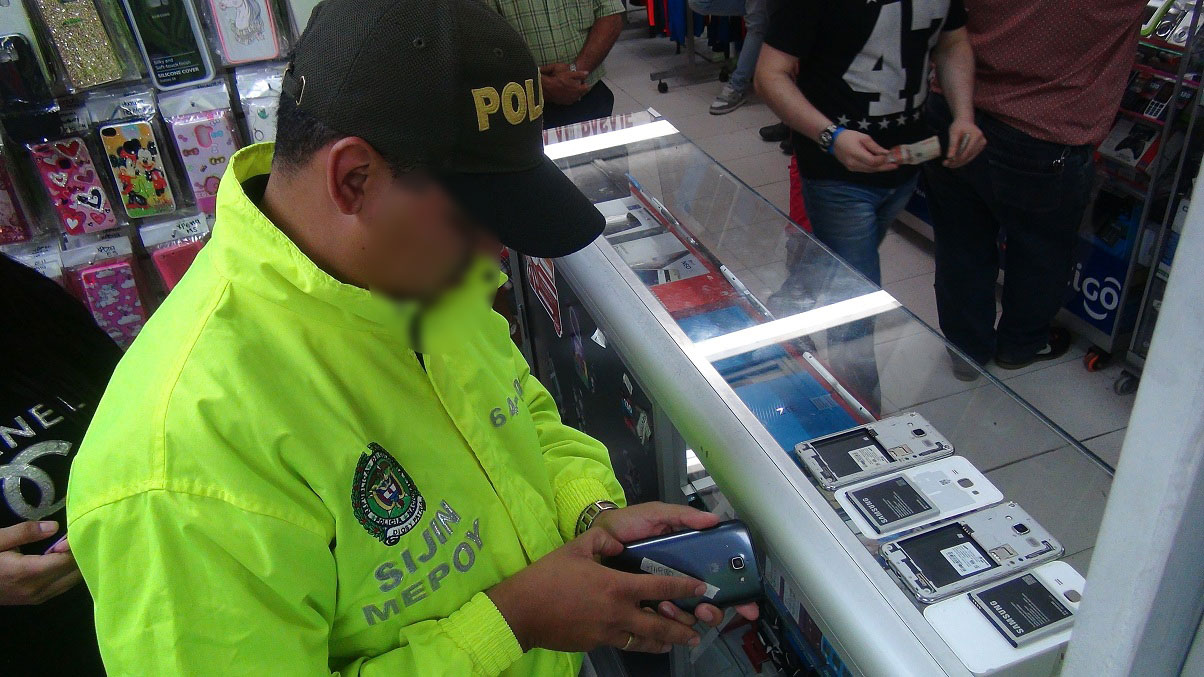 centro_comercial_Anarkos_incautados_más_de_224 celulares.