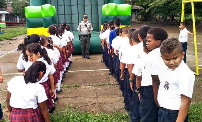 Este-20-de-Julio-iza tu bandera-iza tu corazón