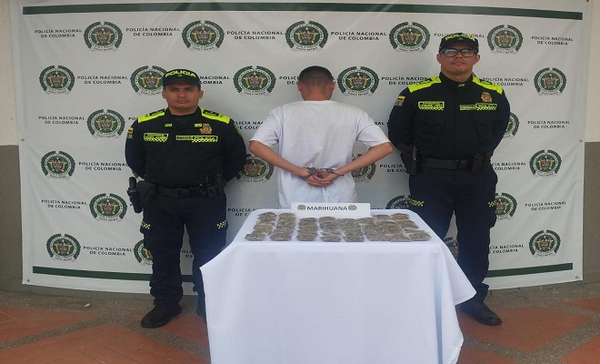 La sustancia alucinógena se encontraba en un maletín que tenía el sujeto