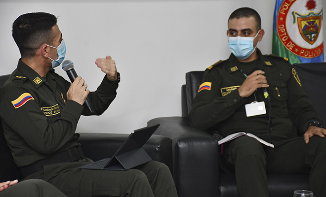 Lanzamiento del libro “Comportamiento Ético Policial De Egresados ESBOL”