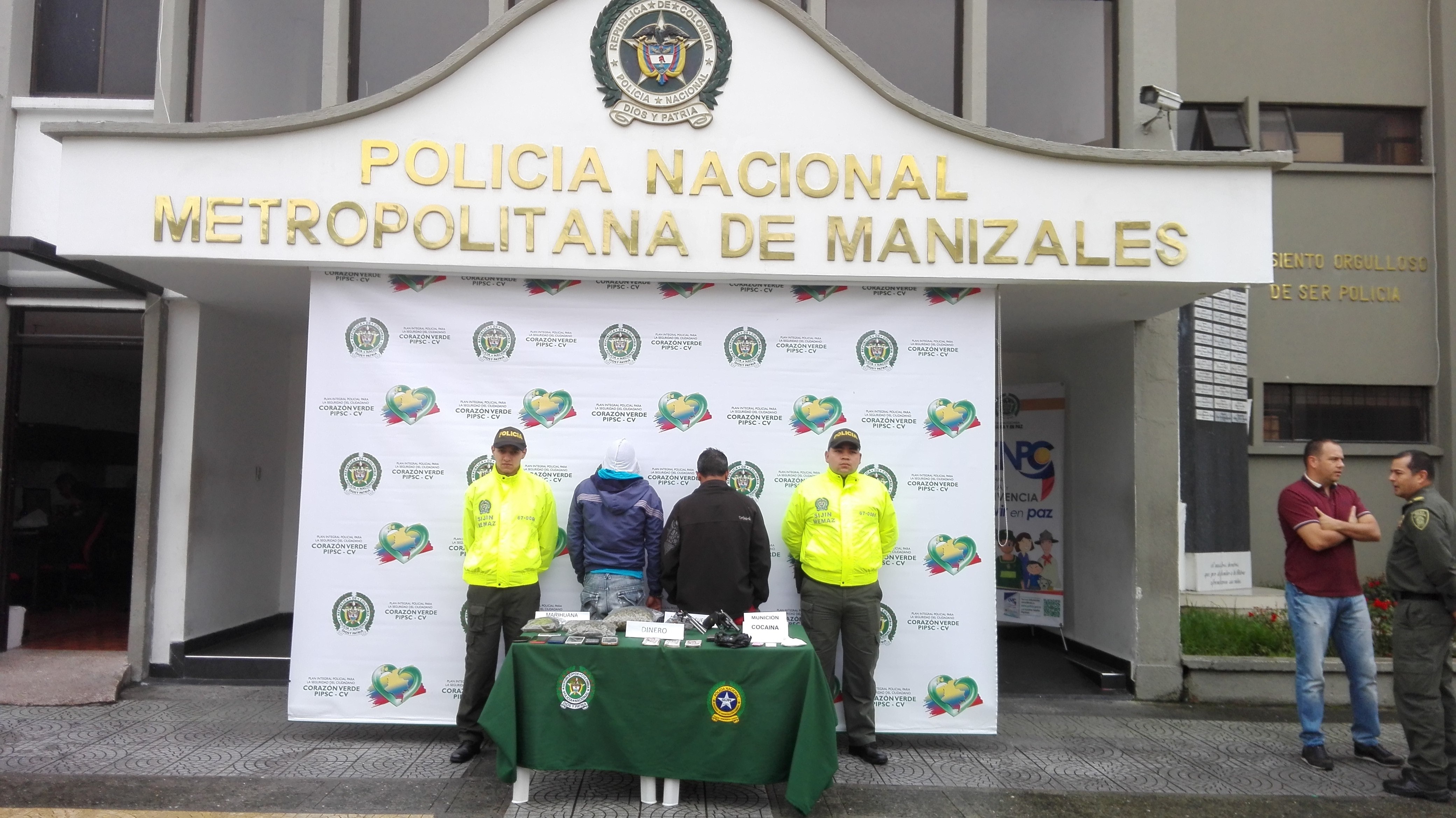 Dos personas capturadas en manizales en cuatro allanamientos 