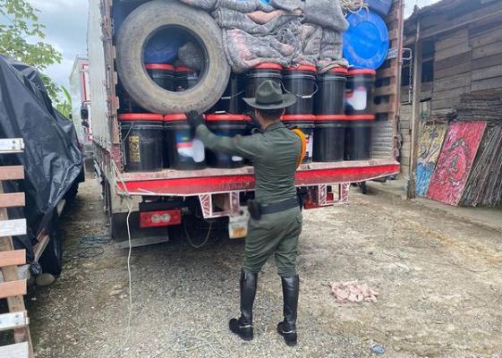 Más de 2000 galones de aceite incautados 2