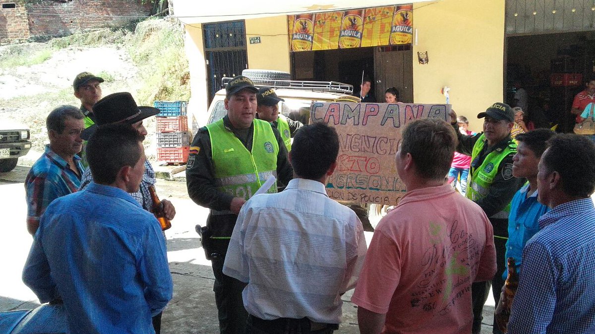 Campaña No de papaya Policia Santander