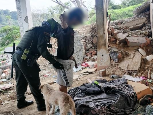 Nuestros_uniformados_capturaron_a_un_hombre_con_más_de_30_dosis_de_estupefacientes_2