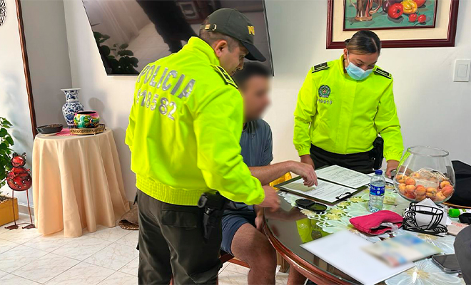 Derechos de capturado por desfalco a empresa estadounidense.