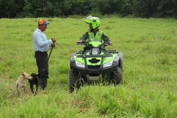Patrullaje rural Carabineros de Colombia 