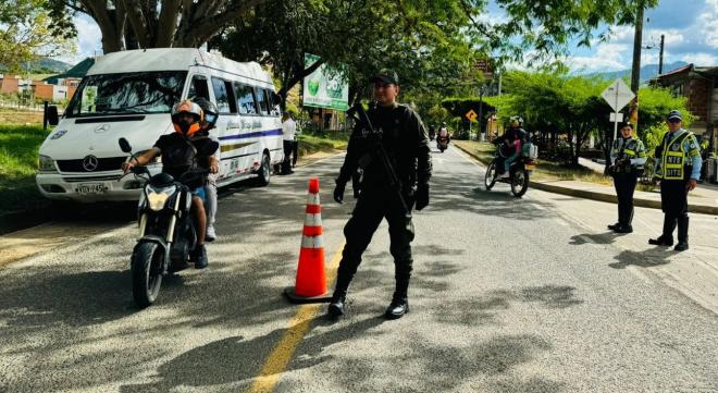 Puestos de control en el norte del Valle