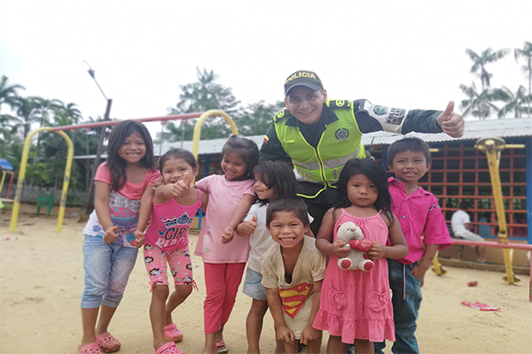 Policía de infancia adolescencia en vaupés