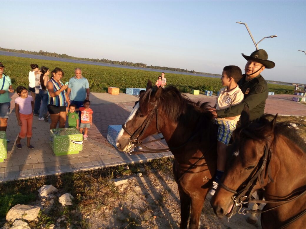 policia-intensifica-actividades-en-playas-y-malecon-del-rio-madgalena