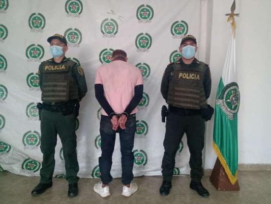 policia-magdalena-medio-capturado-maltrato 