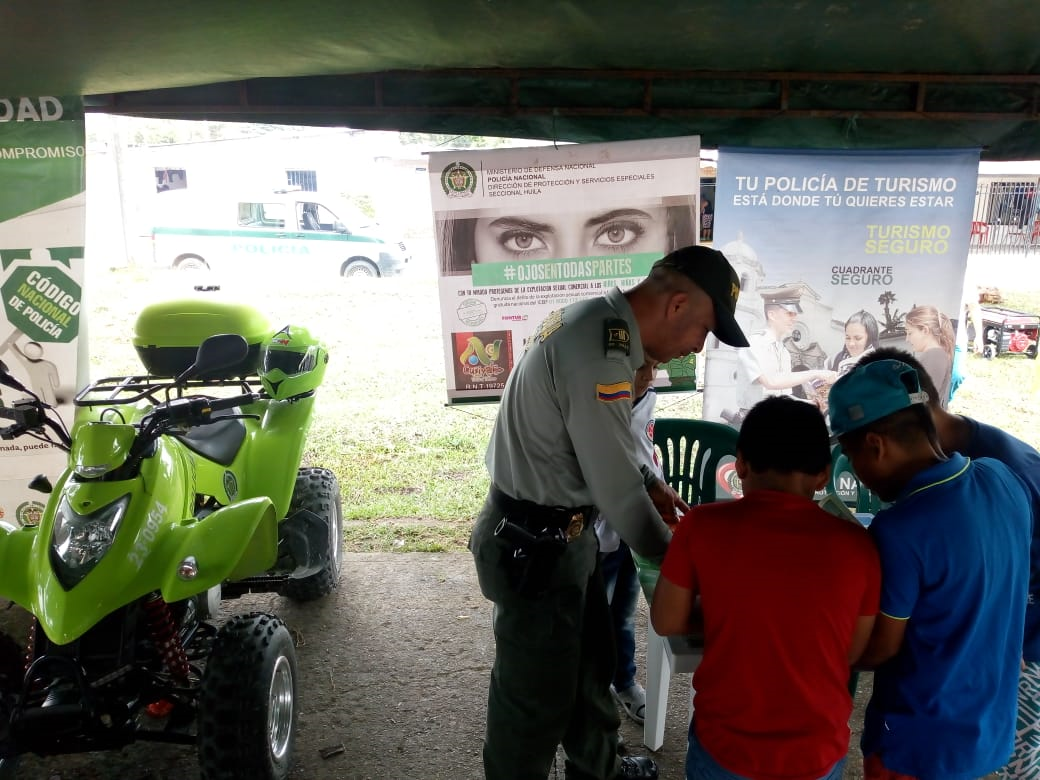 La comunidad del barrio 13 de agosto disfrutó de la poli rumba