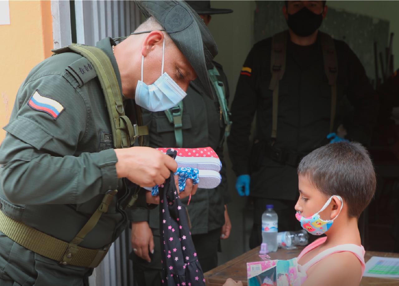 Alegramos-la-navidad-de-niños-de-escasos-recursos