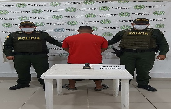 En los procedimientos se incautaron dos revólveres, una granada de aturdimiento y munición