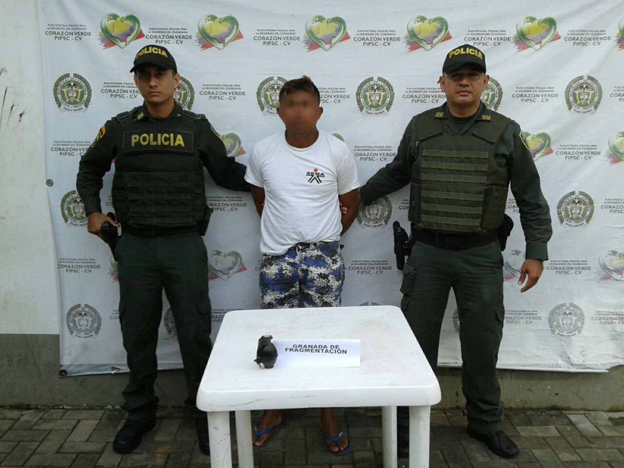 “El Enano” junto al elemento incautado, fueron dejados a disposición de la Fiscalía 14 local del municipio de Montelíbano.