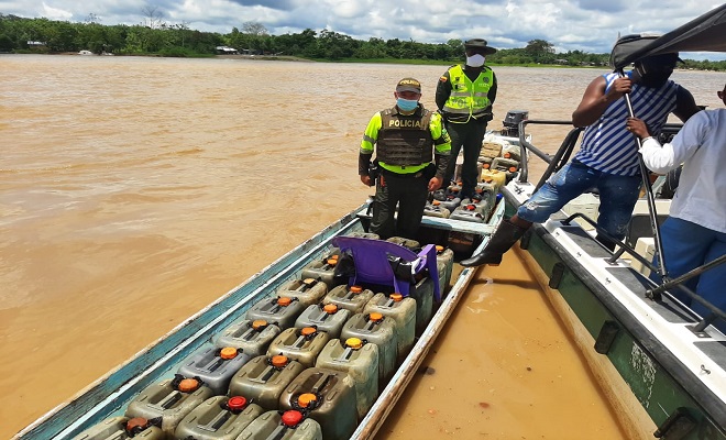 Policía incauta combustible ilegal en Quibdó