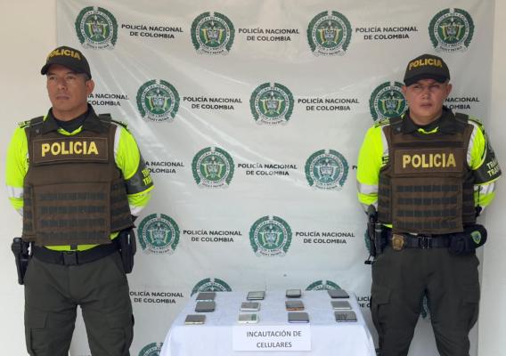 12 celulares sin documentación en vías de Caldas