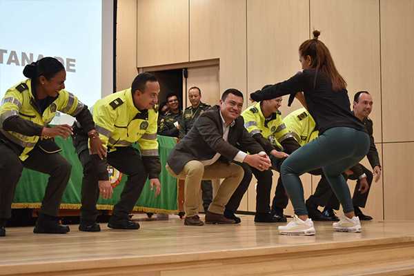 POLICIAS-ENPAUSASACTIVAS