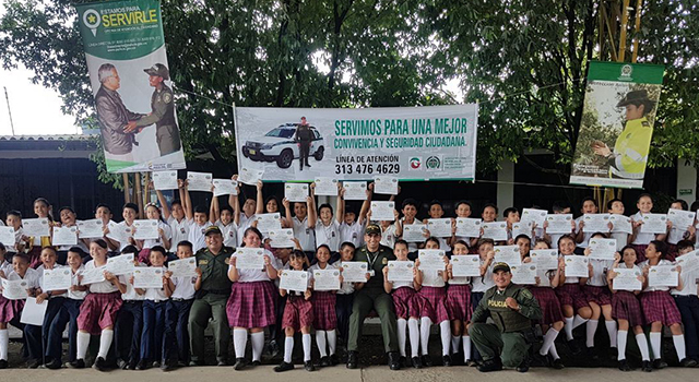 La Policía Nacional-dictó-lesiones de prevención-a-estudiantes-del-Meta