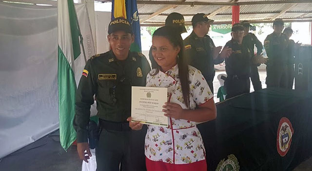 La Policía Nacional-graduó a 18 mujeres-como promotoras de convivencia-en el Meta