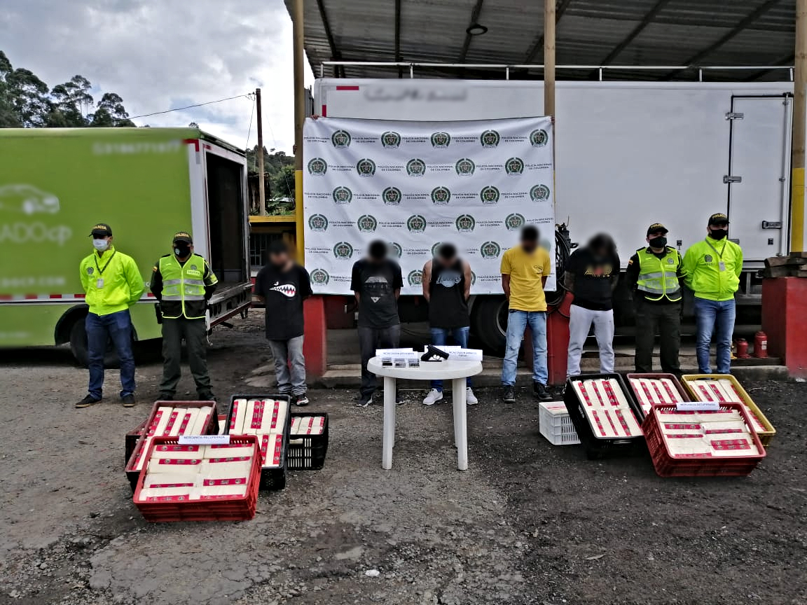 Mediante diferentes actividades de registro y control en los principales ejes viales de esta jurisdicción