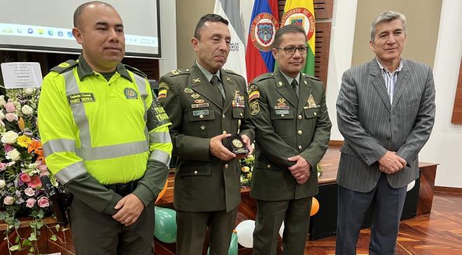 Policías de Tránsito realizan ceremonia de aniversario 