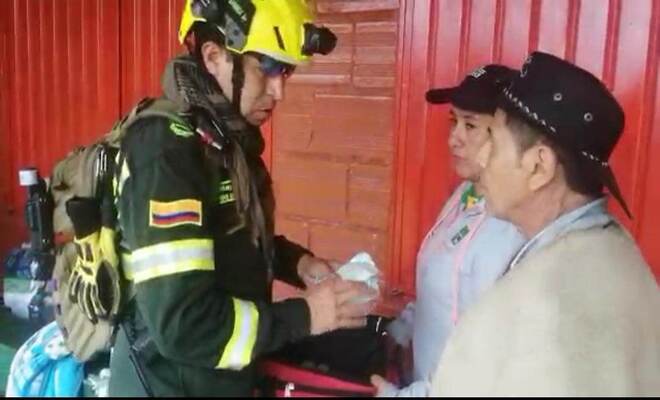 Instrucciones como debe ser el comportamiento durante una emergencia 