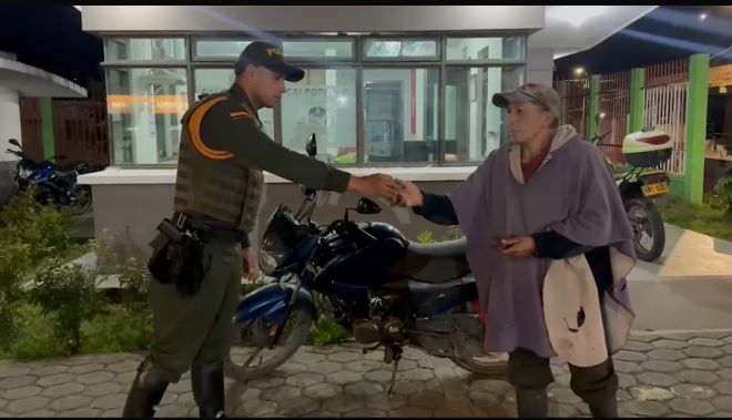 Carabineros recuperan motocicleta hurtada en pasto en una reacción inmediata