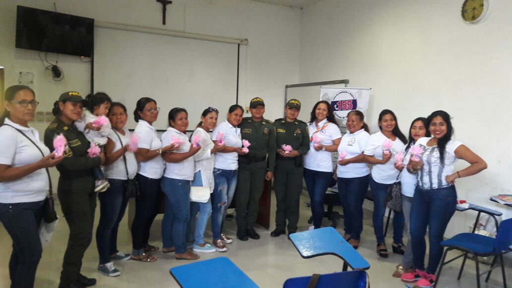 red de mujeres en uso de la línea 155 