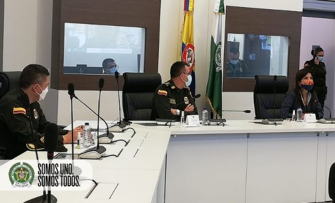 Regreso a clases con mi Policía Nacional-2