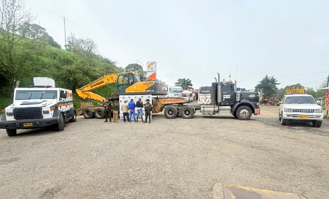 Cuatro capturados e inmovilización de una retroexcavadora, actividad que genera graves afectaciones al medio ambiente y a los recursos naturales del departamento