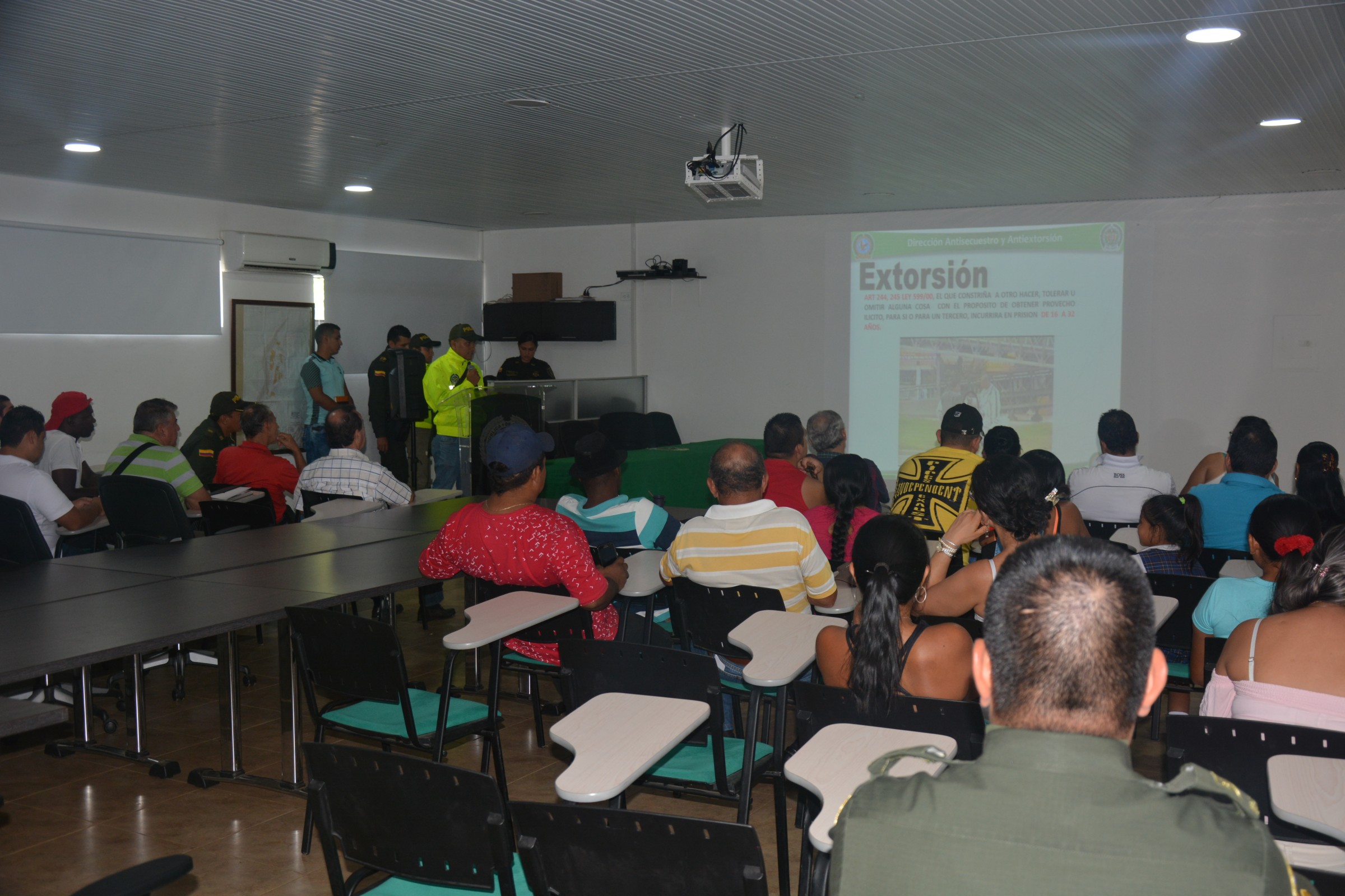 reunion de comerciantes mitu