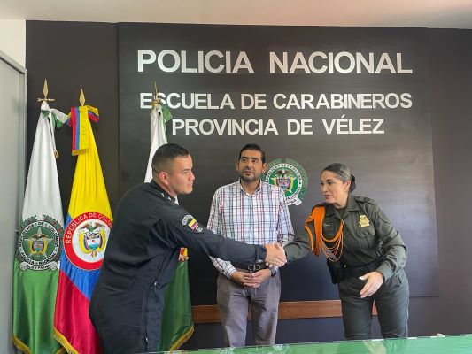 SALUDO Y BIENVENIDA A LA ESCUELA 