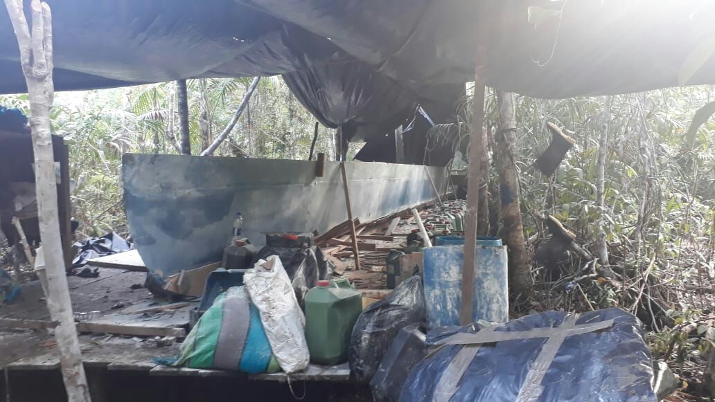 Cerca-a-Tumaco-se-encontró-un-astillero-donde-construía-un-semisumergible