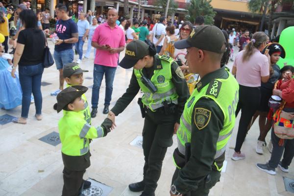 Mil policías comprometidos con la celebración del Halloween en Cali