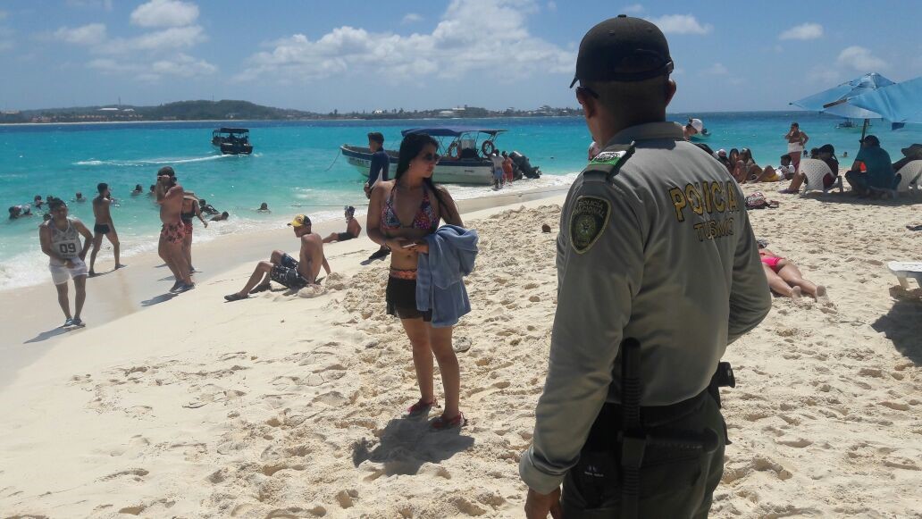 Bajo el lema institucional Semana Santa “Yo Protejo la Vida”, la Policía Nacional reforzó la seguridad en el archipiélago