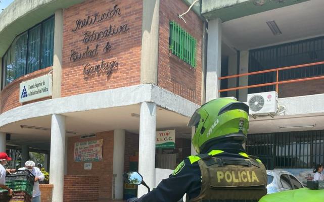 En el Valle, la Policía Nacional brinda espacios seguros a los planteles educativos