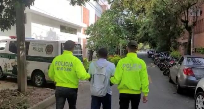 Creación un perfil falso en la Red Social Facebook