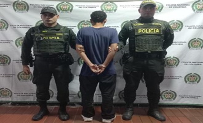 El hombre fue dejado a disposición de la autoridad competente.