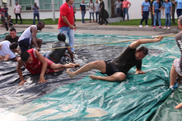 Jornada-lúdica-recreativa-en-el-departamento-de-policía-chocó