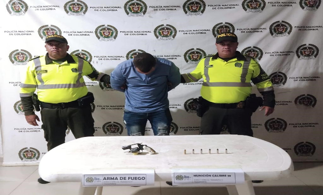 Capturado por el delito fabricación, tráfico, porte o tenencia de armas de fuego, accesorios, partes o municiones 