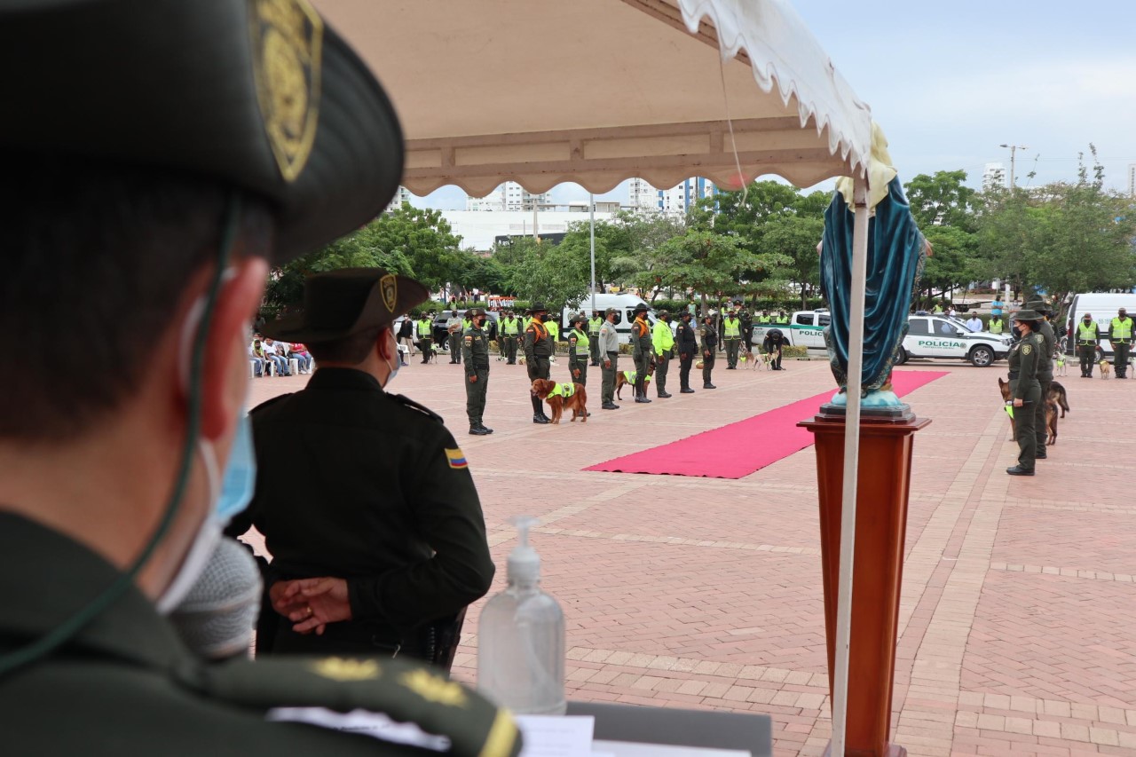 La Policía Nacional conmemora la primera ceremonia de caninos y felinos en la heroica