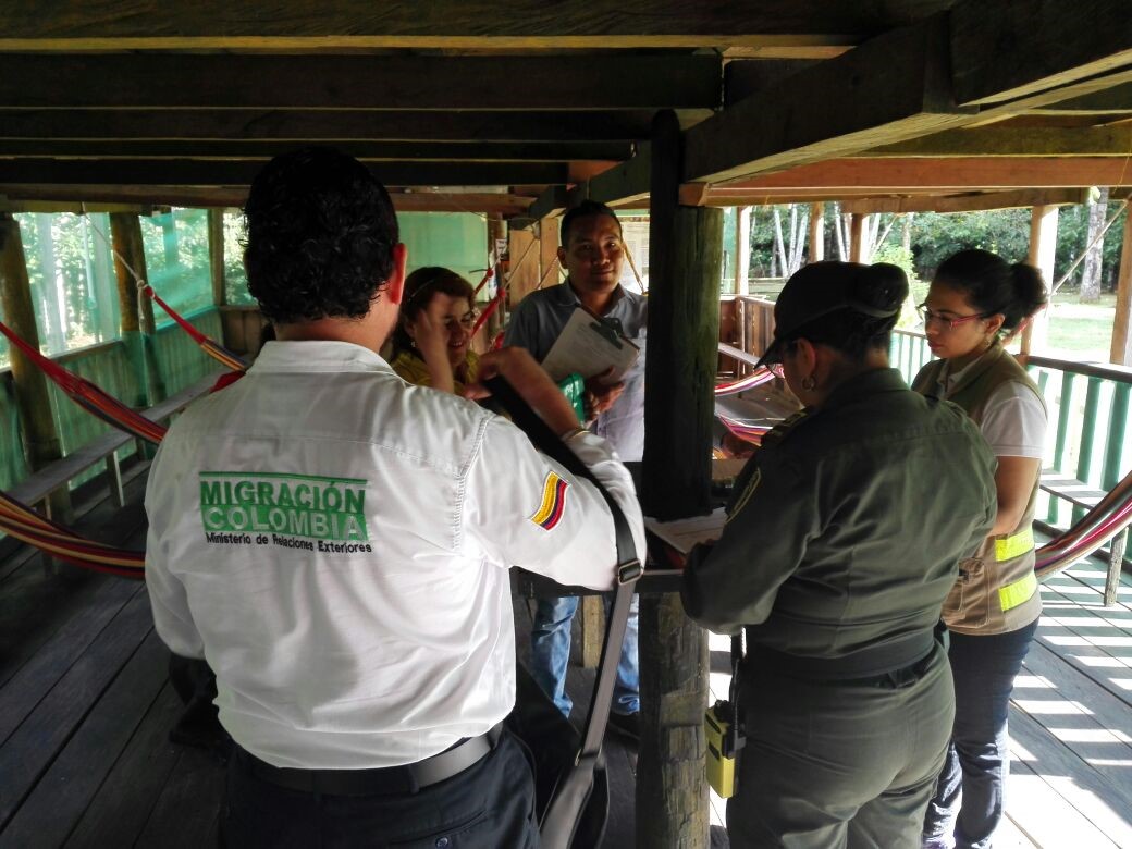 La secretaria de turismo departamental acompaña las labores de verificación 