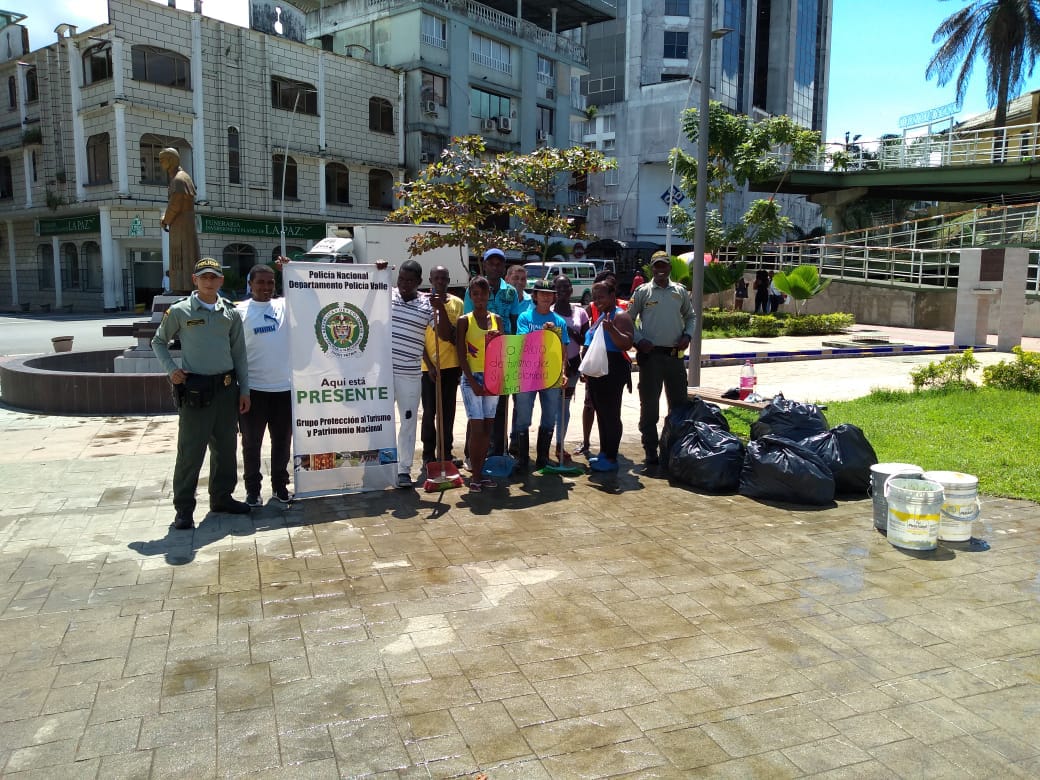 valle-del-cauca-realizamos-ornato-y-embellecimiento-en-buenaventura2