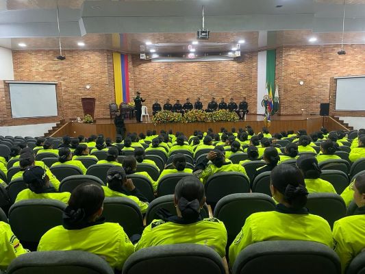 VIVENCIAS CONTADAS POR NUESTROS EGRESADOS AL CURSO 002